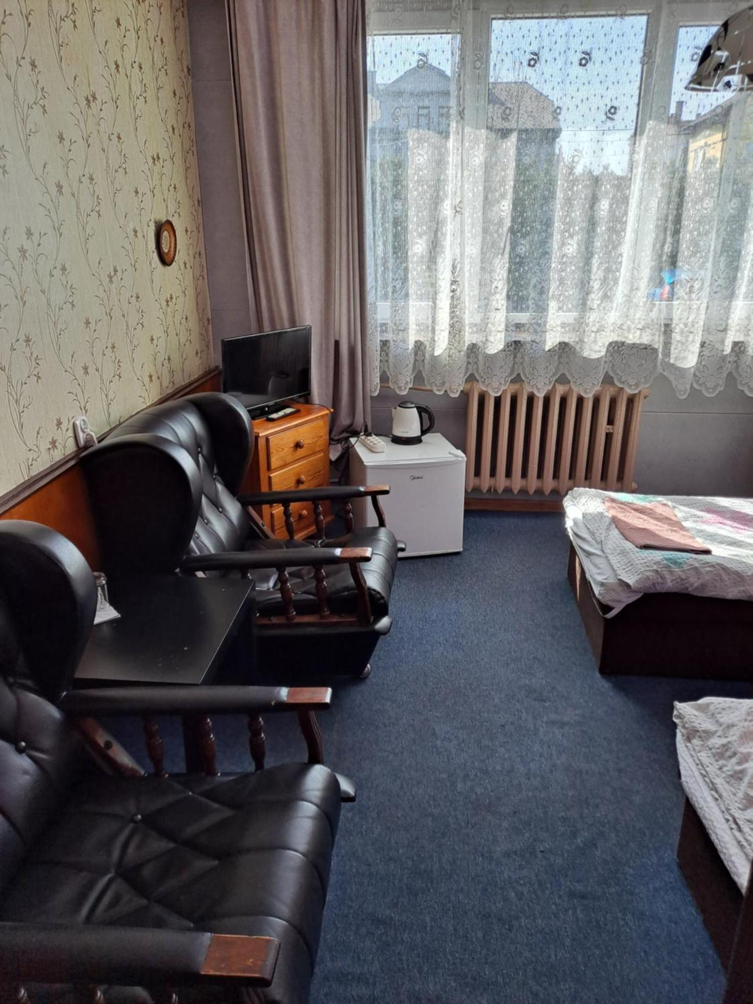 Karet Obiekt Hotelowy Skoczow Exterior photo