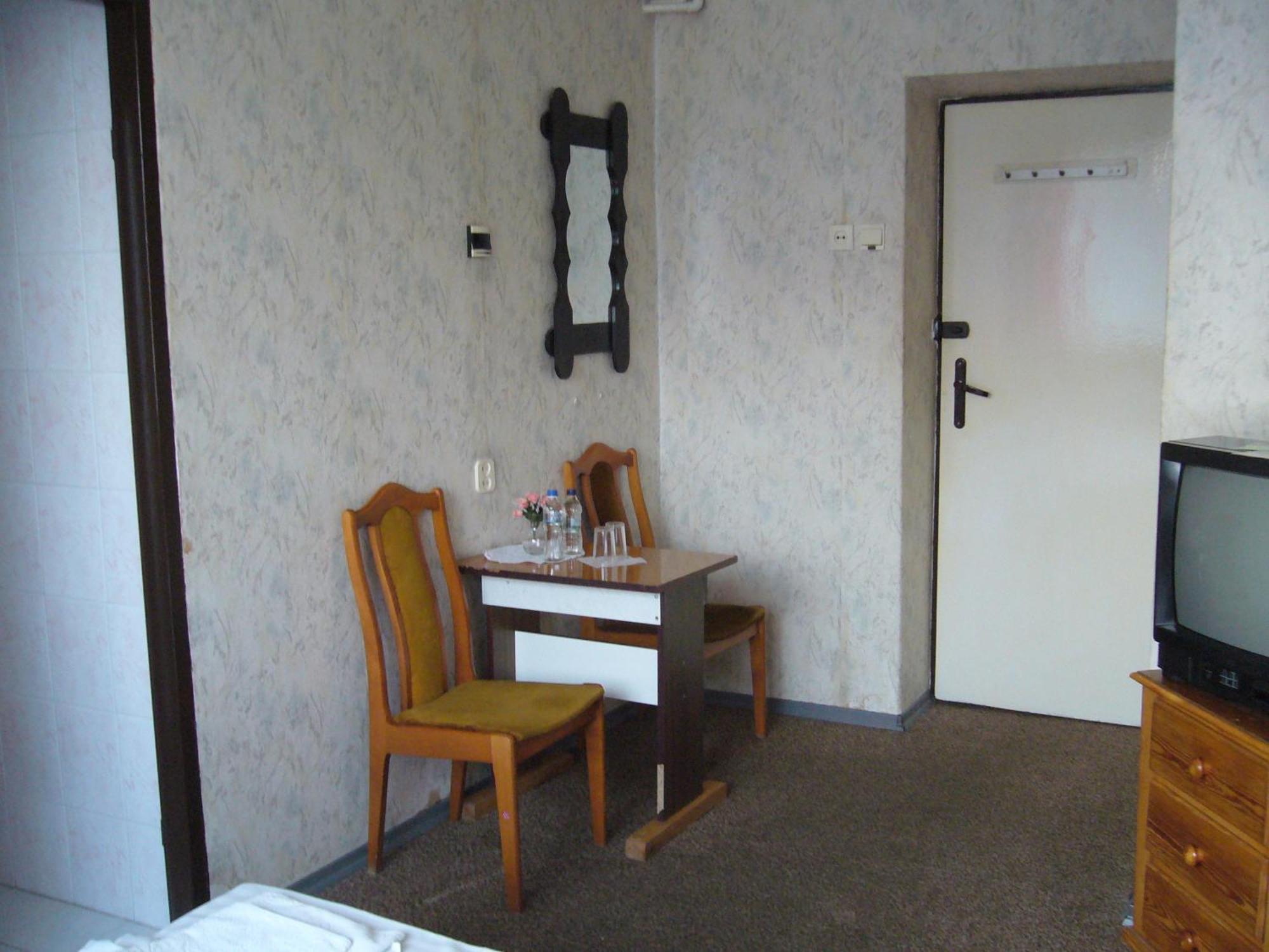 Karet Obiekt Hotelowy Skoczow Exterior photo